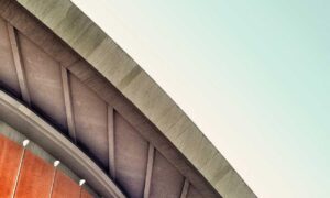 why are tuzialadu hotel comforters so fluffy