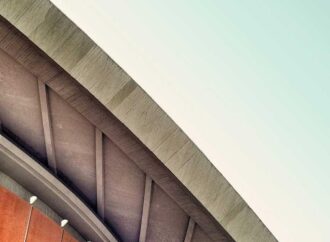 why are tuzialadu hotel comforters so fluffy